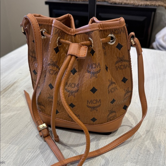 Source Unknown Handbags - Source Unknown MCM Cognac Brown Leather Drawstring Shoulder Bag